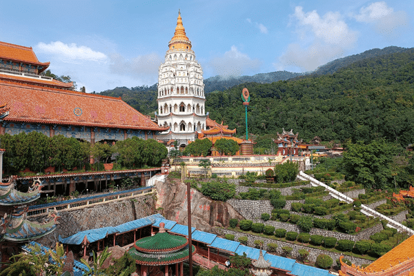 6 Reasons to Visit Kek Lok Si Temple Penang - Malaysia